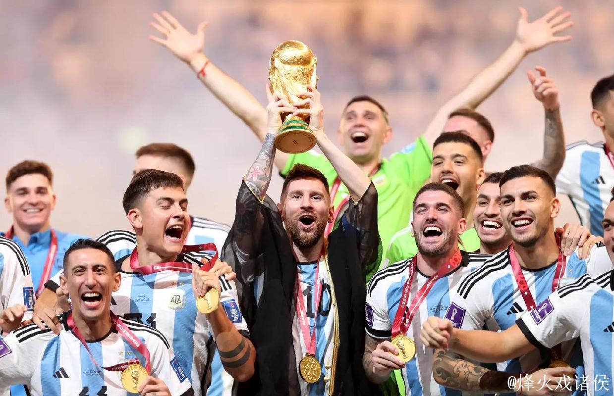 梅西和小球员，足球世界杯